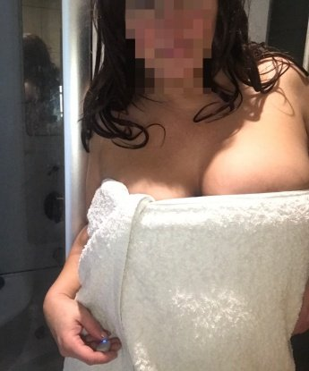 Живу в самом сердце Москвы и готова подарить тебе незабываемые моменты радости и удовольствия. Мои услуги нацелены на твое полное удовлетворение - от нежных ласк до эротического массажа и экспериментов в постели. Доверься моим умениям и не пожалеешь! 🔥
Мои возможности широки и разнообразны. Я готова исполнить твои самые сокровенные фантазии и создать пространство, где ты сможешь расслабиться и погрузиться в мир страсти и наслаждения. 👄
У меня много положительных отзывов от моих довольных клиентов. Они говорят, что я умею создавать неповторимую атмосферу, где каждый мгновение становится магическим. Моя красота и опыт не оставят тебя равнодушным. 🌟
Если хочешь увидеть больше фото, чтобы убедиться в моей привлекательности, не стесняйся — обратись ко мне в личные сообщения. 😉 Я гарантирую, что я идеально подойду для воплощения твоих самых тайных желаний. Я тебя жду, чтобы наша встреча стала зажигательной вспышкой страсти и наслаждения! 💋 Ирина